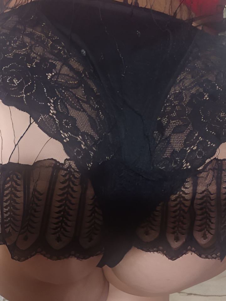 Инна привлекальеная девушка из Лабинск цена от 3000 руб