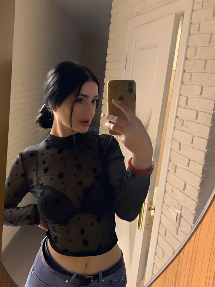 Софа привлекальеная девушка из Лабинск цена от 3000 руб