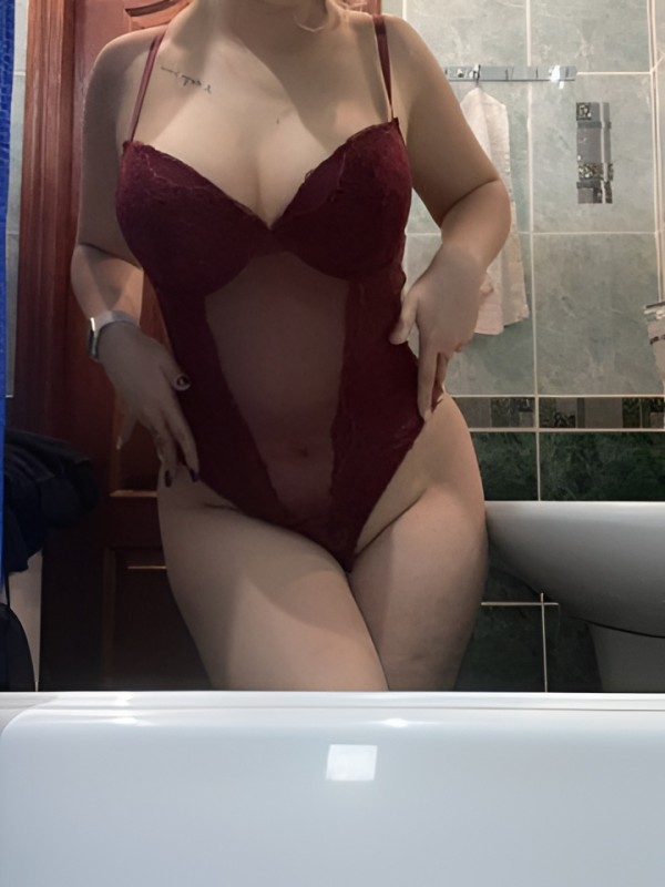 Ася привлекательная девушка из Лабинск цена от 4000 руб