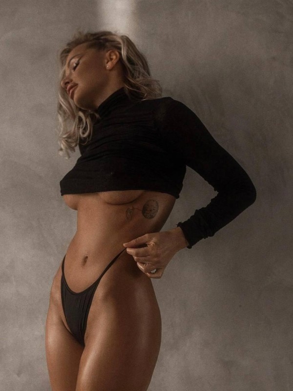 Тамара привлекательная девушка из Лабинск цена от 6000 руб